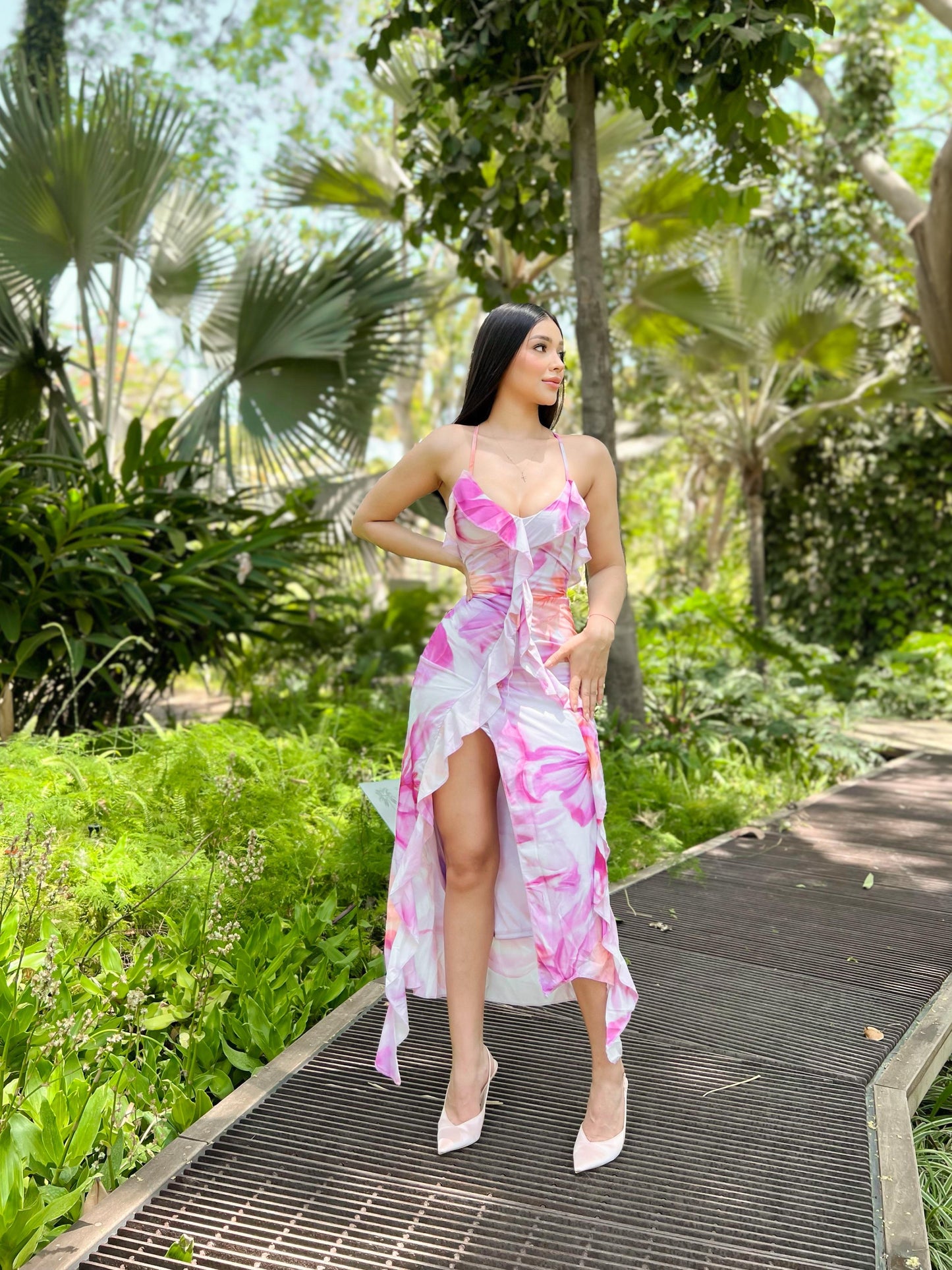 Vestido estampado floral con Olanes