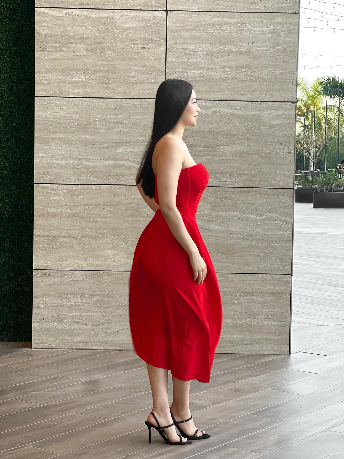 Vestido midi rojo con vuelo